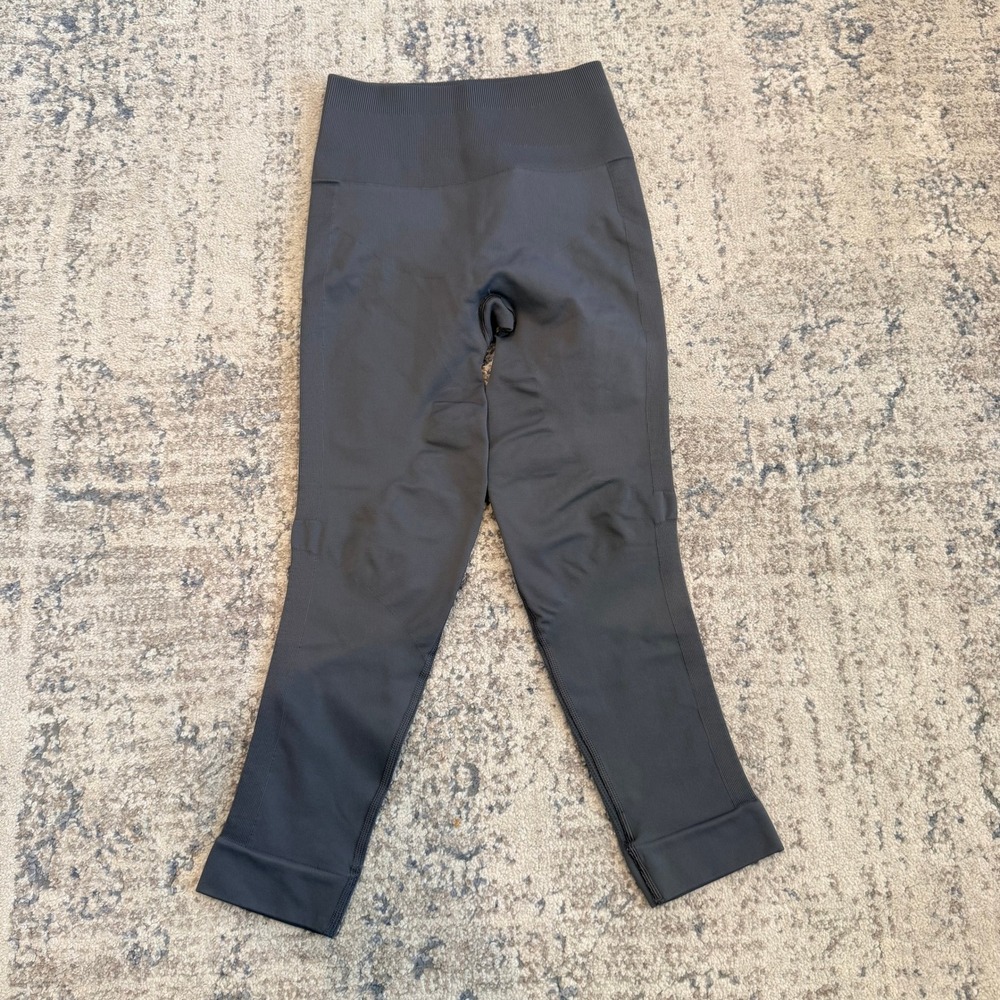 LULULEMON Zone in Tight Tight Dark‎ Gray Seamless High Rise Leggings Size 6
